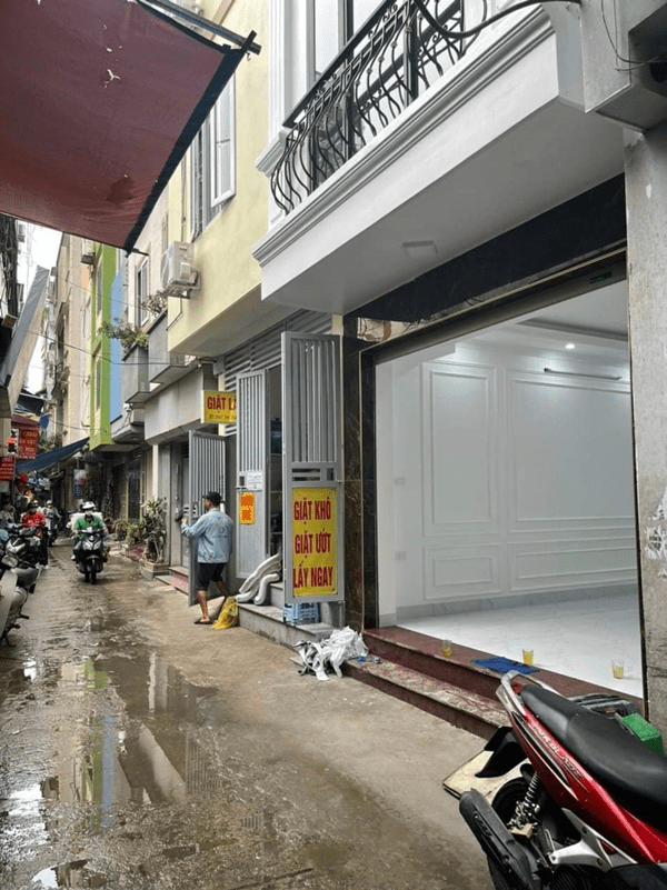 Bán nhà mặt ngõ kinh doanh, thang máy đường Cầu Giấy thông Nguyễn Khang, 40m2 giá 8.3 tỷ