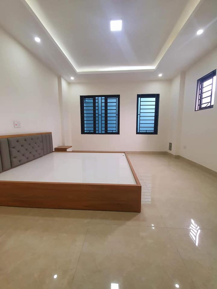 BÁN NHÀ MINH KHAI, 2 THOÁNG TRƯỚC SAU,GẦN PHỐ,GẦN Ô TÔ 58M2 GIÁ CHỈ 5 TỶ