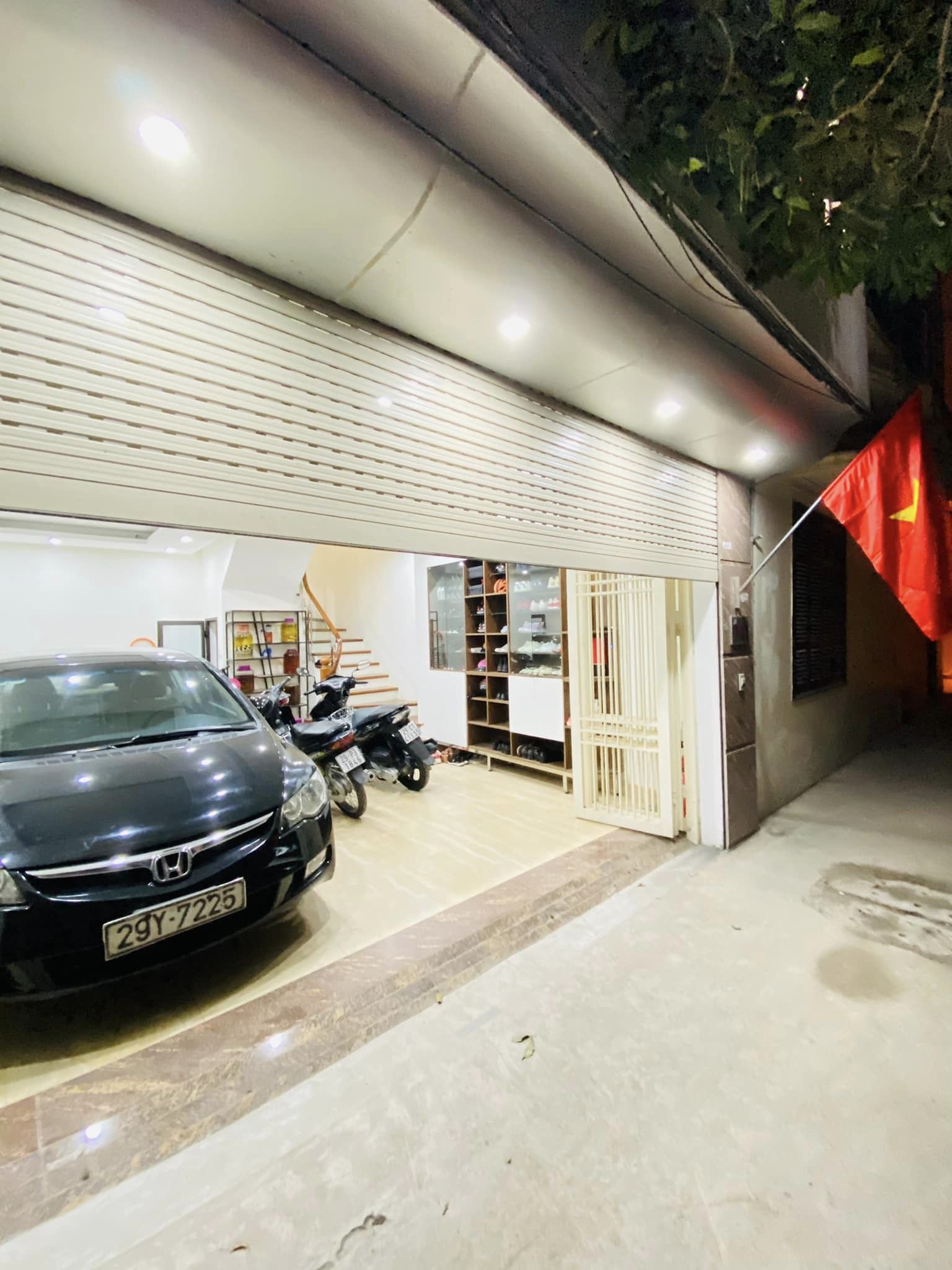CHỦ CẦN BÁN NHÀ HOA BẰNG - CẦU GIẤY - GARA Ô TÔ