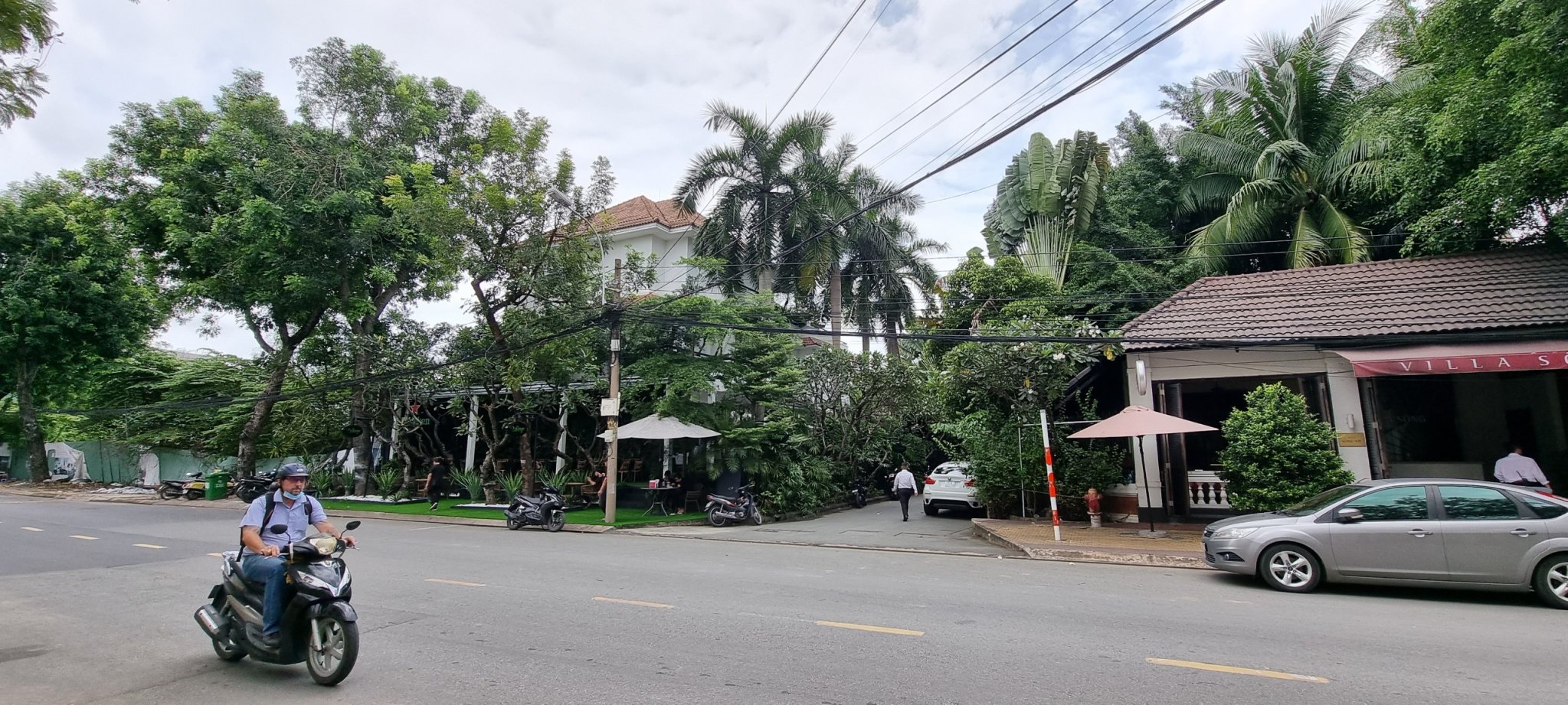 Bán nhà 197 Nguyễn Văn Hưởng góc 2MT Thảo Điền Quận 2 chỉ 350triệu/m DT 17x32 CN 522m