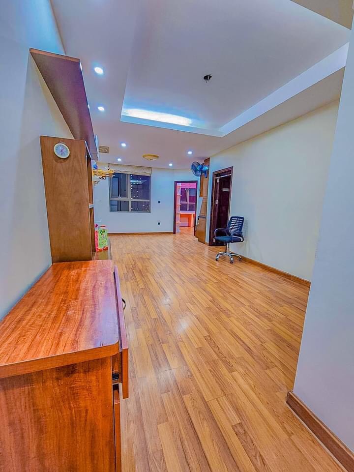 Bán căn hộ chung cư cao cấp Trung Kính- Cầu Giấy- 2 ngủ- Tặng đồ nội thất- Nhà đẹp đón tết