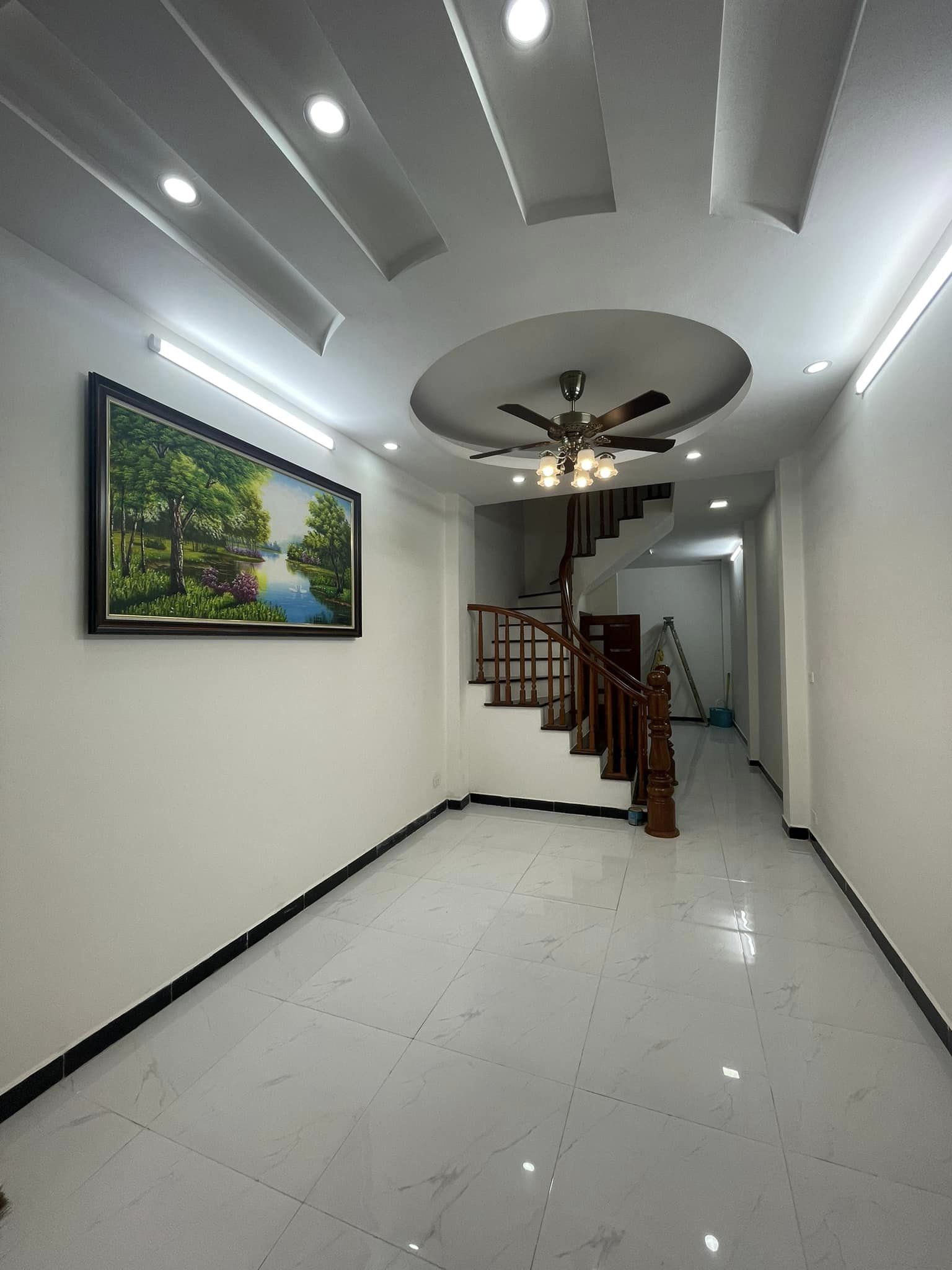 BÁN NHÀ CHÍNH KINH 43M GIÁ 4.9 TỶ - KINH DOANH ĐỈNH - NGÕ BA GÁC