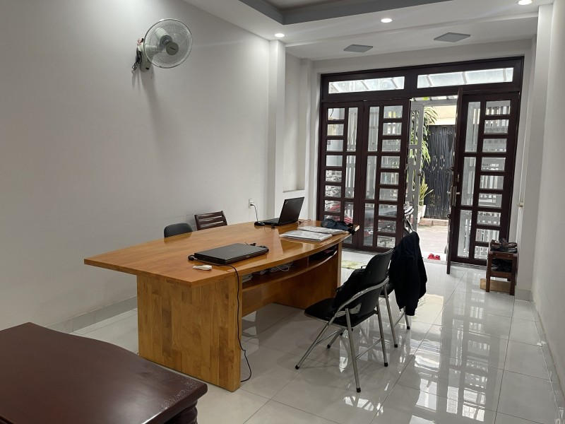 Nhà to hẻm ô tô sát Lý Thường Kiệt, Tân Bình, gần 70m2, giá rẻ