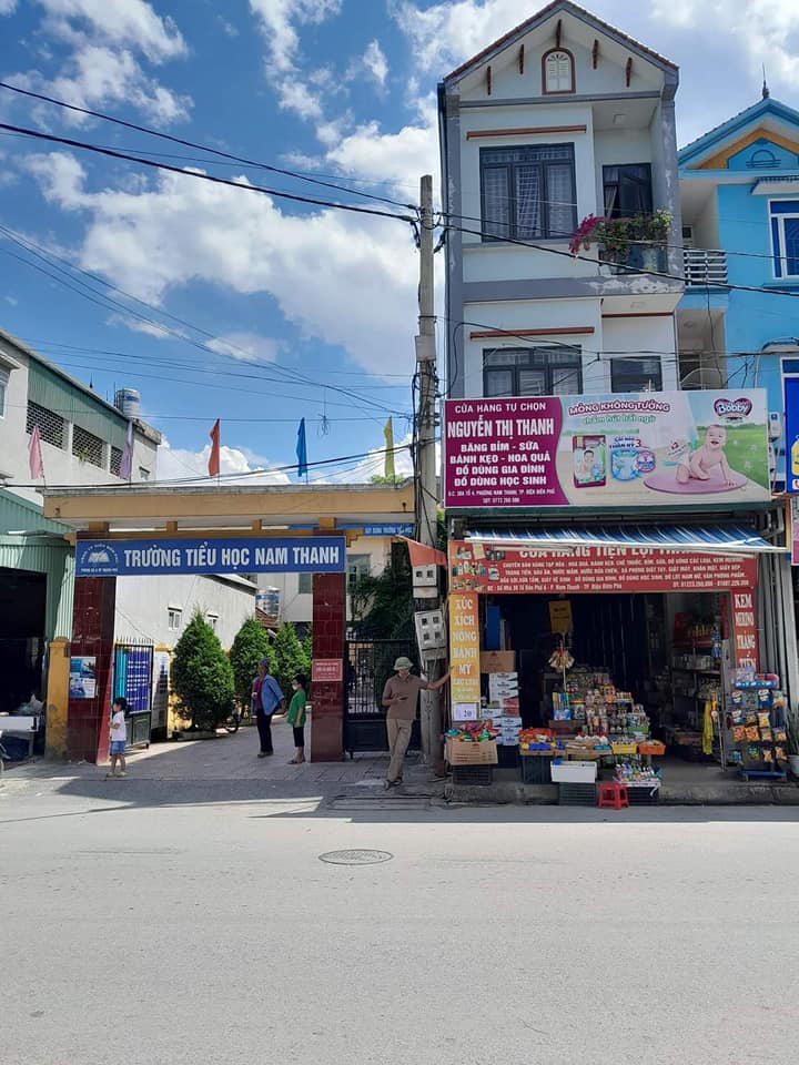 Bán nhà 3 tầng cạnh cổng trường tiểu học Nam Thanh