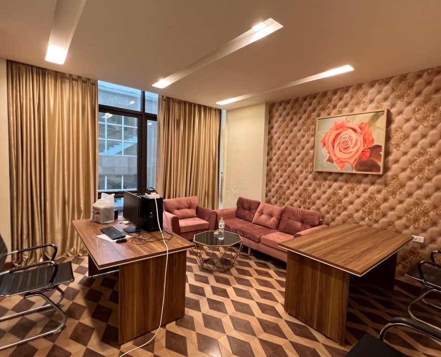 Bán nhà trung tâm Cầu Giấy Nguyễn Thị Định DT 60m x 6 tầng thang máy.