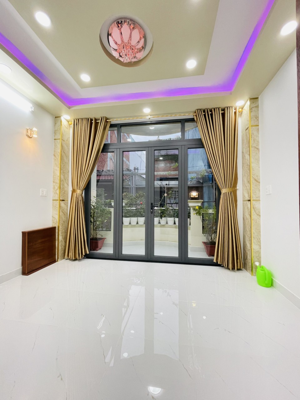 NHÀ ĐẸP TÂN PHÚ, 4X10, 4 TẦNG. GIÁ 5.25 TỶ