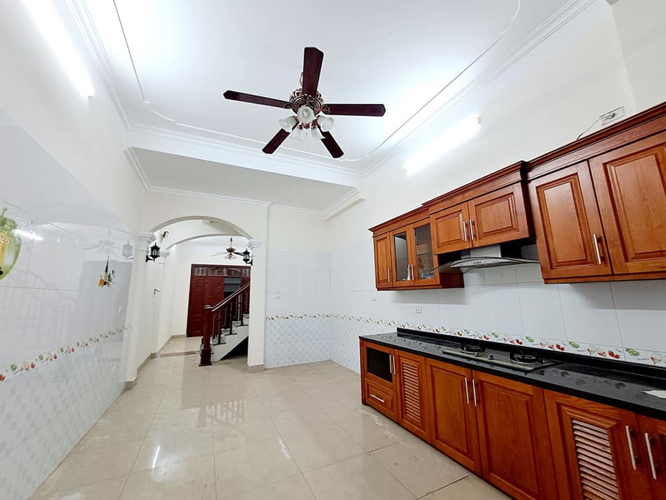 Bán nhà phố Chính Kinh, Thanh Xuân, DT 48m2, 3 mặt thoáng , 4 tầng, 4 NGỦ, GIÁ 5,8 TỶ