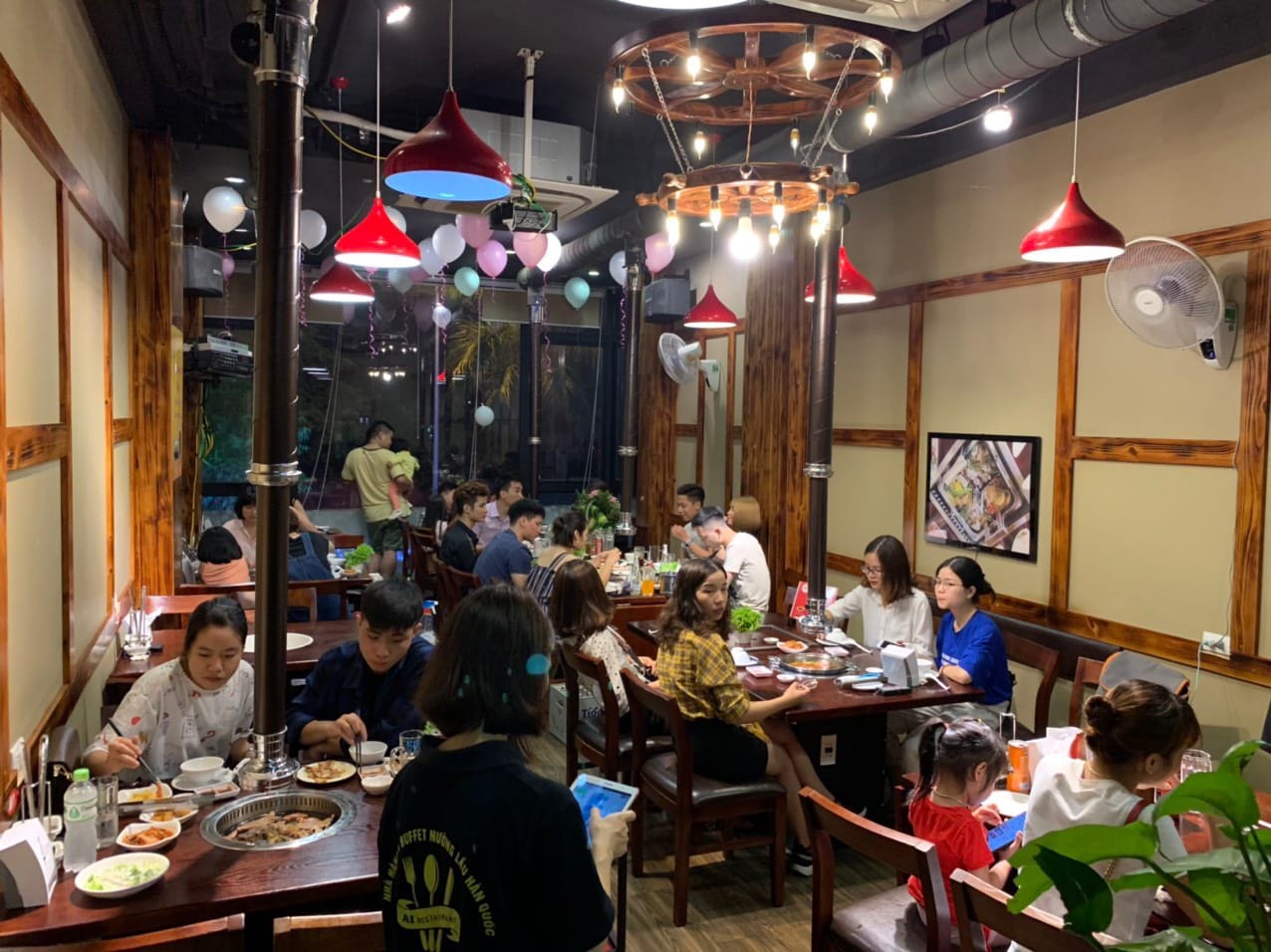 Bán nhà mặt phố Nguyễn Hữu Thọ, Linh Đàm, Hoàng Mai 70m x5T, gần 5m mặt tiền, 23 tỷ nhích