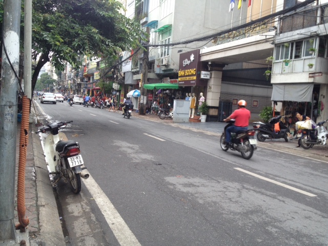 Bán nhà Đống Đa , phố Nguyễn Khuyến , kinh doanh ổn định , giá ngõ xe máy