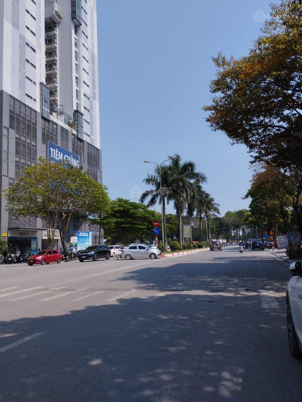 Bán nhà mặt phố Nguyễn Công Trứ, vỉa hè rộng, 45m2, 5.95 tỷ