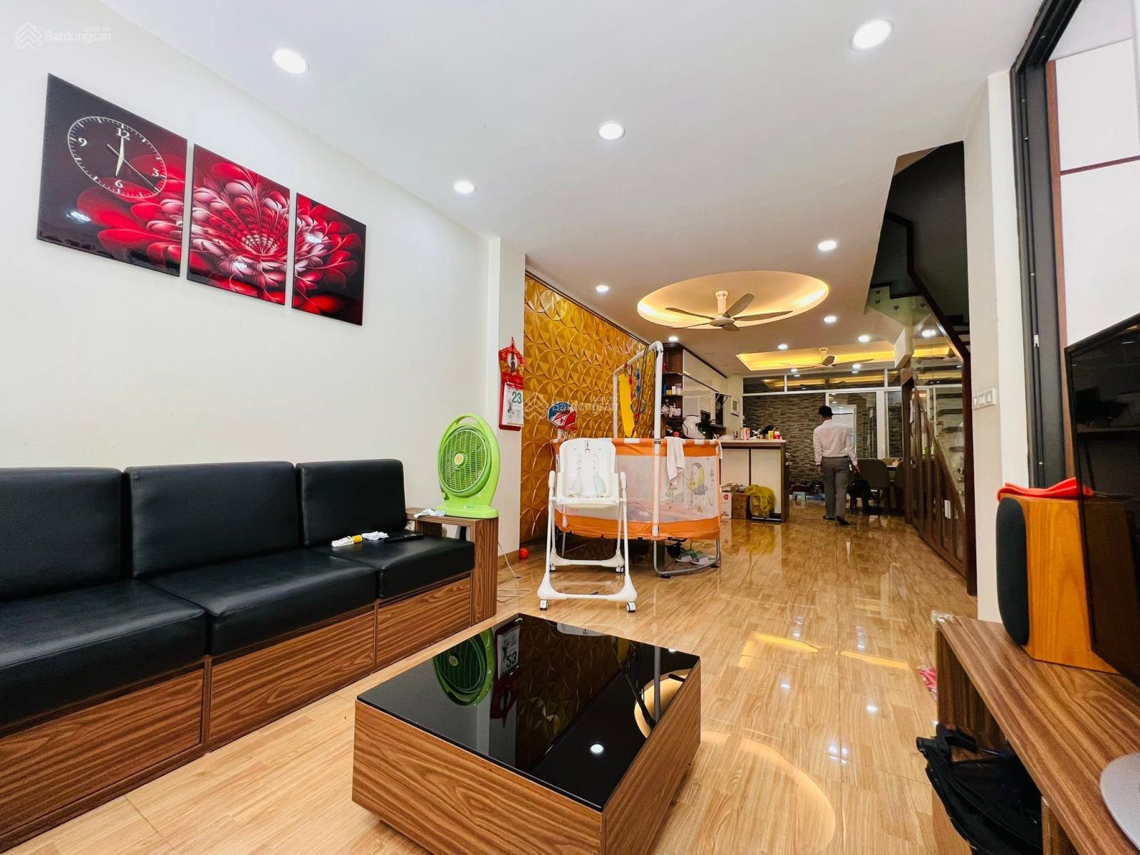 Siêu phẩm mặt phố - Quang Trung - Hà Đông 40m2 5T chỉ 6.5tỷ sổ đỏ sang tên ngay