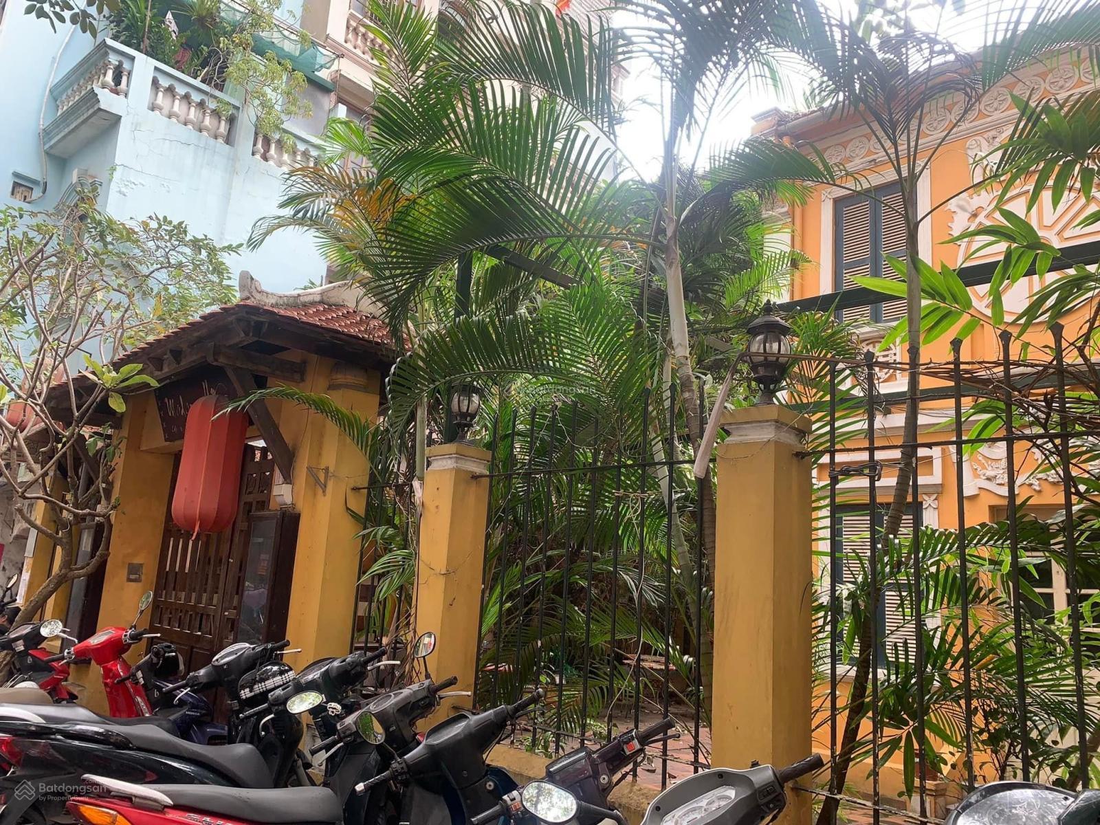 Siêu phẩm, biệt thự kiểu Pháp nhà phố Chân Cầm, Hoàn Kiếm, 530m2, 2 tầng, MT 12m, giá 265 tỷ