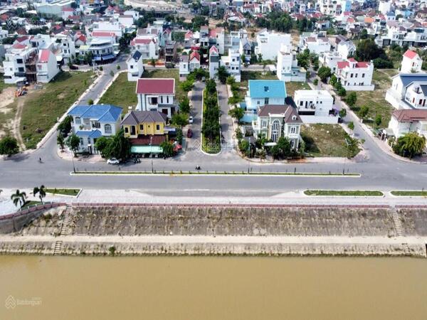 Thi-truong-ban-dat-Dien-Khanh-Khanh-Hoa-thu-hut-gioi-dau-tu-3