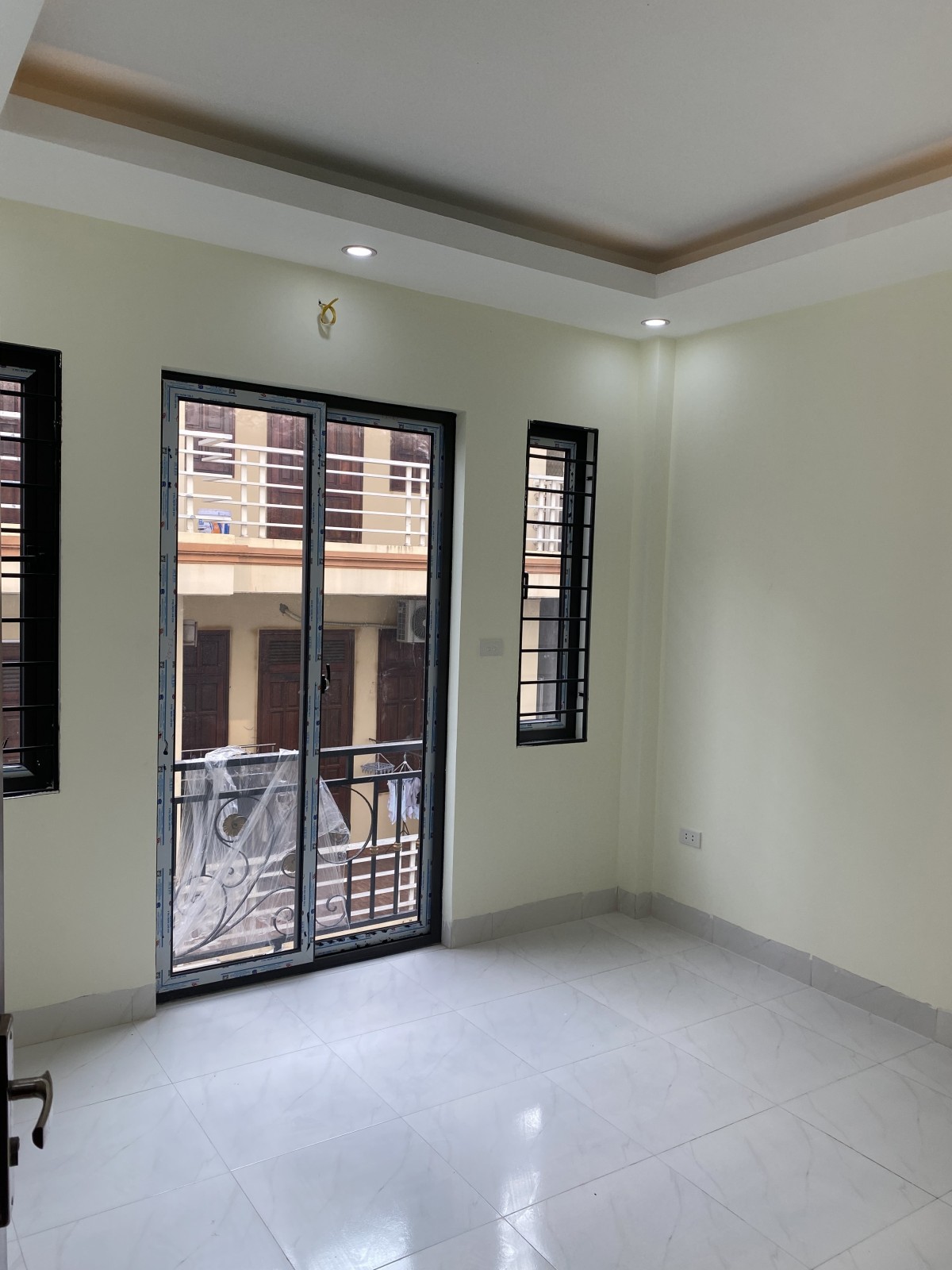 Bán Nhà Đường Tố Hữu Kéo Dài Mới Xây Cách Oto 1 nhà 40m2 có 5T hơn 3 tỷ