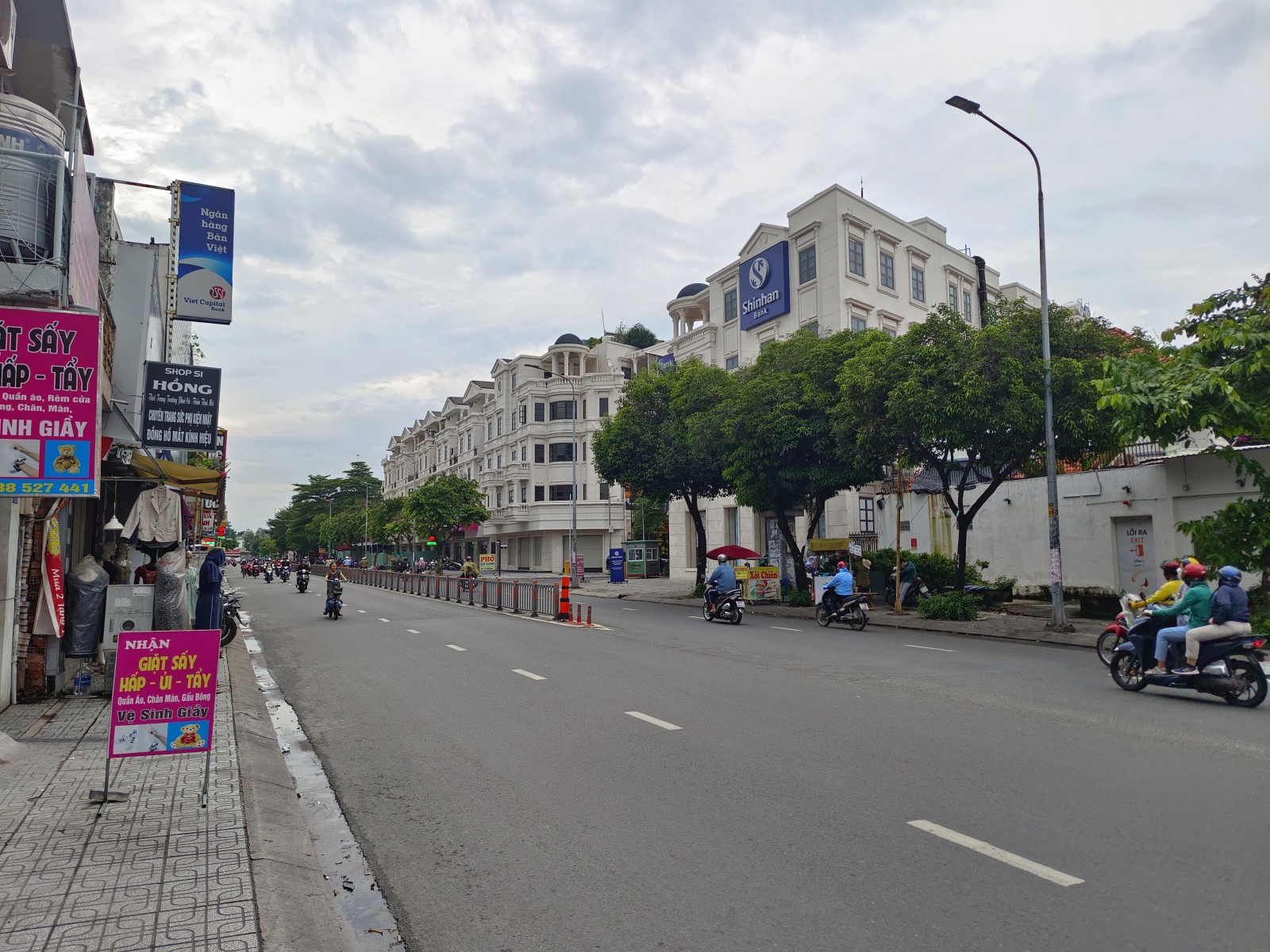 Mặt tiền Phan Văn Trị -Lô Góc - Vị Trí Kinh Doanh, Đối Diện City land - 71m2- Giá chỉ 9 tỷ...