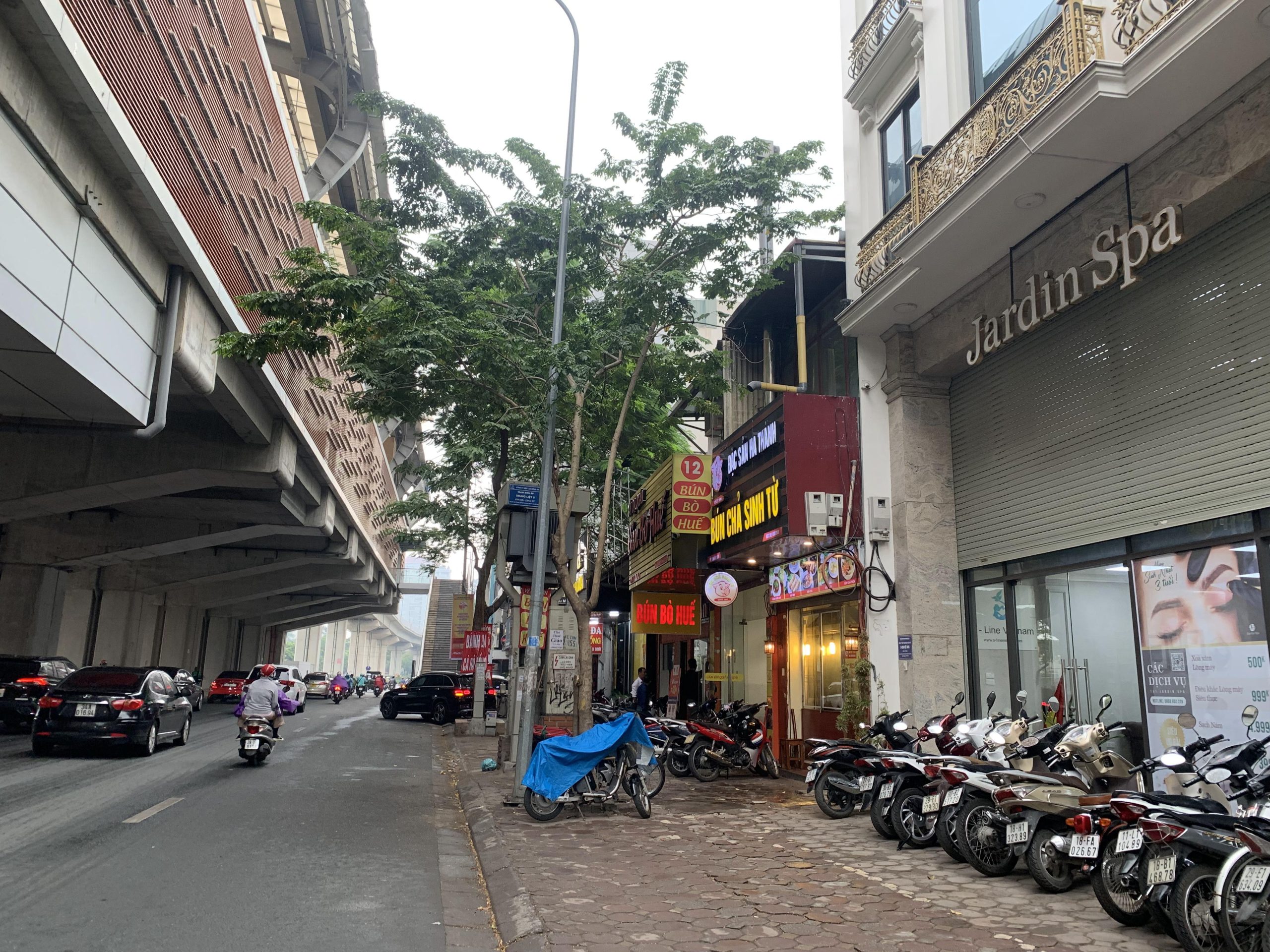 Kinh Doanh đỉnh ÔTô tránh phố Hoàng Cầu mặt tiền 10m 6tỷ5