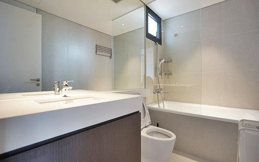 LÔ GÓC, THANG MÁY, Hào Nam 97m x 8 tầng, MT 8m, giá 15 tỷ