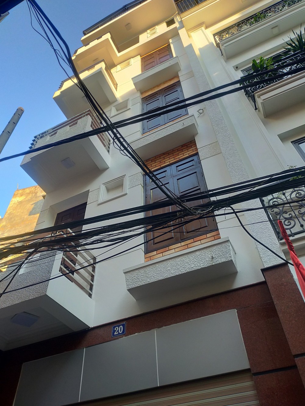 BÁN NHÀ NGÕ NGỌC LÂM THOÁNG TRƯỚC SAU 64M 5T MT4.4 9.8 TỶ NHÀ ĐẸP