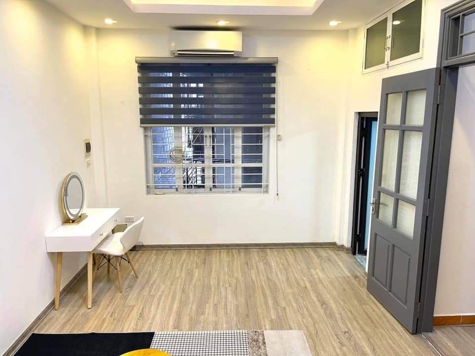 MẶT PHỐ VIP - Kim Mã 37m x 5 tầng, giá 9.4 tỷ.
