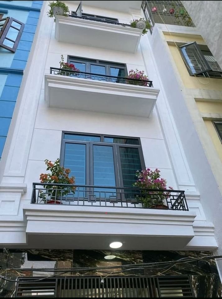 Gấp !!! Bán nhà Phú Viên - Lô góc - Ngõ thông - Gần phố - 51m2 x 4 tầng - Giá nhỉnh 6 tỷ