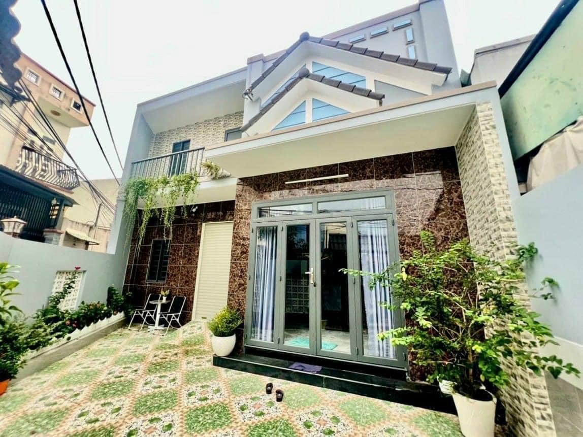 Nhà ngay văn hoa vila thống nhất biên hòa 106m2 SHR thổ cư