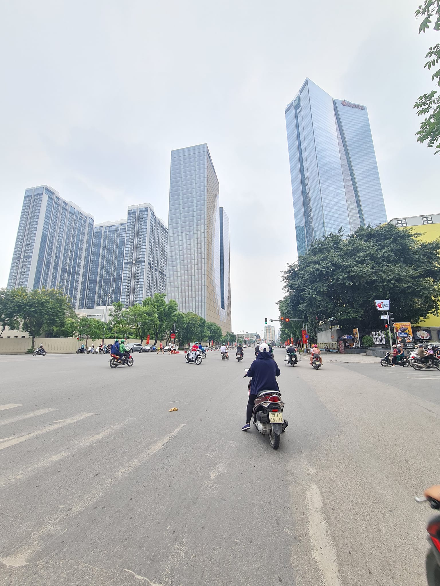 Chính Chủ Bán Nhà Mặt Phố Liễu Giai: 100m2 - Mặt tiền 6.5m - Kinh Doanh 100tr/Tháng - Giá chào 56tỷ