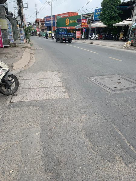 ĐẤT LỚN, SÁT MẶT TIỀN ĐƯỜNG HÀ HUY GIÁP, KHU DÂN TRÍ AN NINH