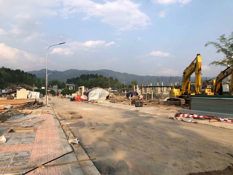 Cần bán 2 mảnh đất liền kề, lô số 20 - 21 khu TĐC Him Lam