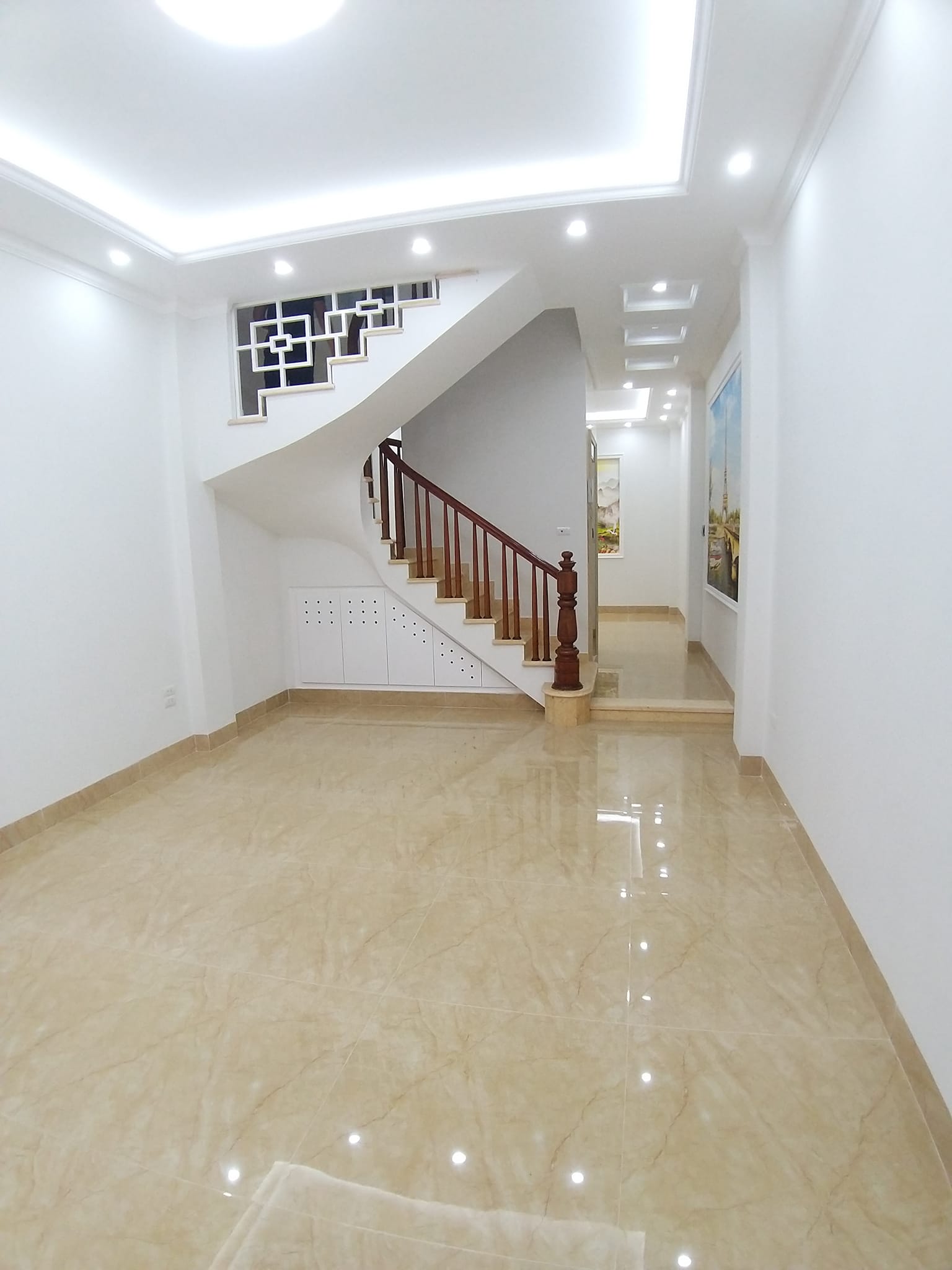 BÁN NHÀ PHÂN LÔ TRẦN QUỐC HOÀN - GARA Ô TÔ - THANG MÁY - KINH DOANH ĐỈNH.