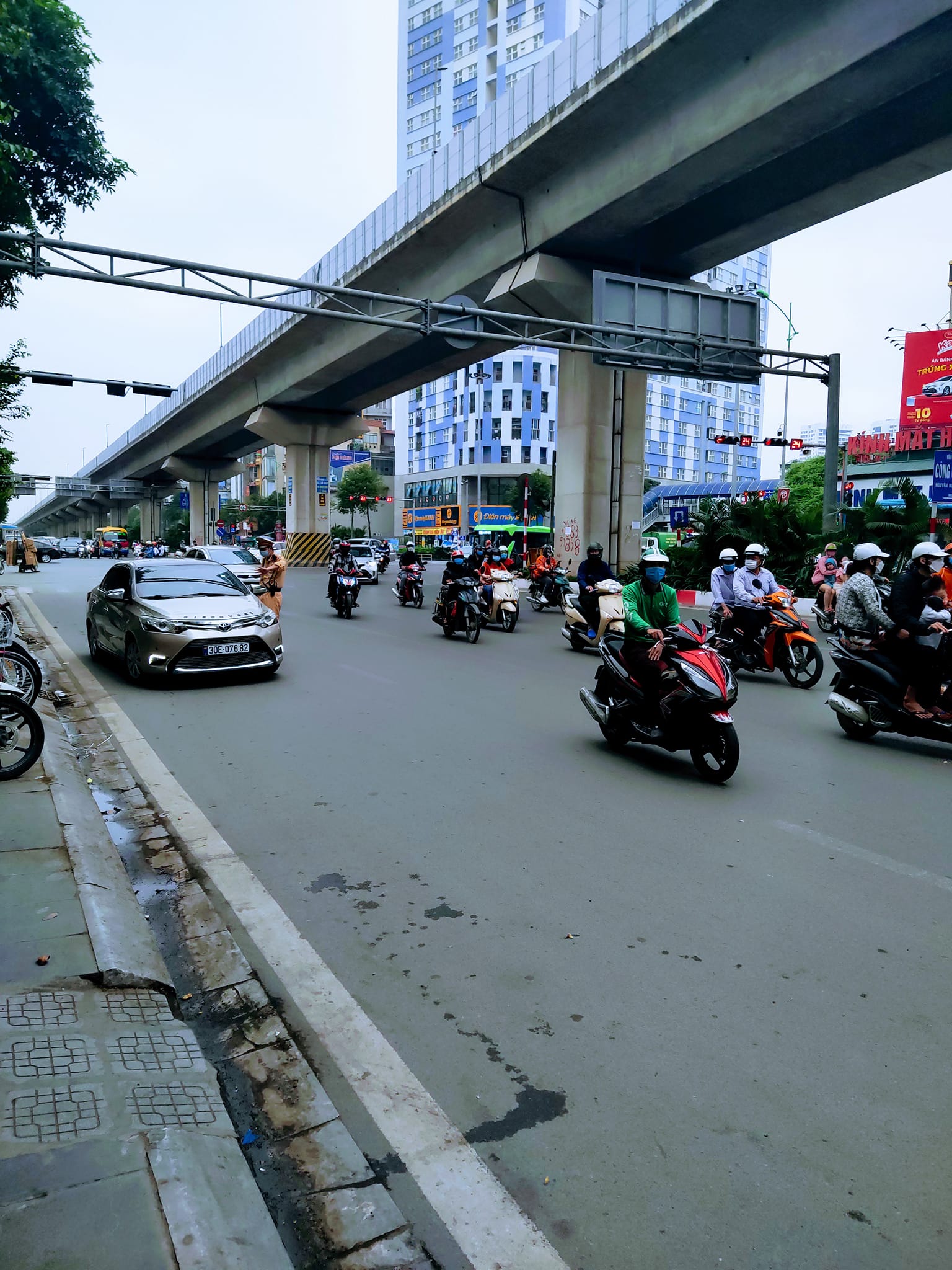 5 Tỷ 550 có Nhà Trần Phú,DT 40 m, 5 tầng, Ô Tô Đỗ Cửa, Nhà Đẹp KD