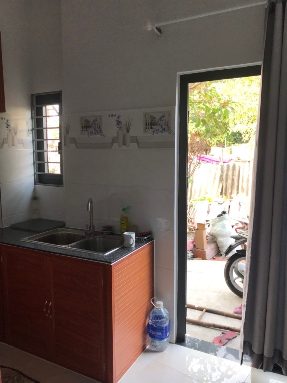 BÁN NHÀ HẺM XE HƠI ĐINH TIÊN HOÀNG BÌNH THẠNH.DT 32M2. GIÁ NHỈNH 4 TỶ