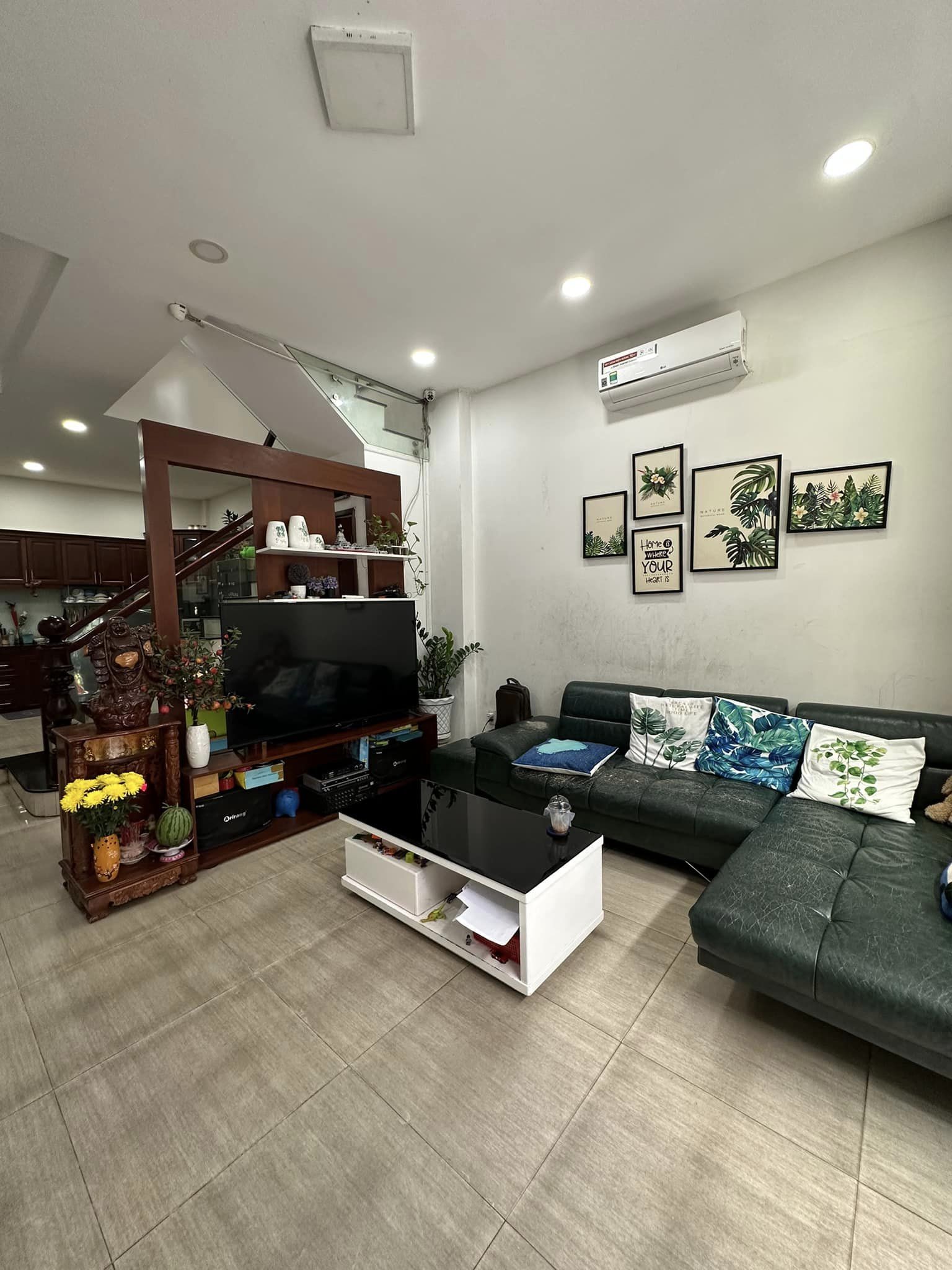 BÁN NHÀ NGANG RỘNG 4.6M - 3 TẦNG TẶNG NỘI THẤT - TÂN HƯƠNG - NHỈNH 6 TỶ