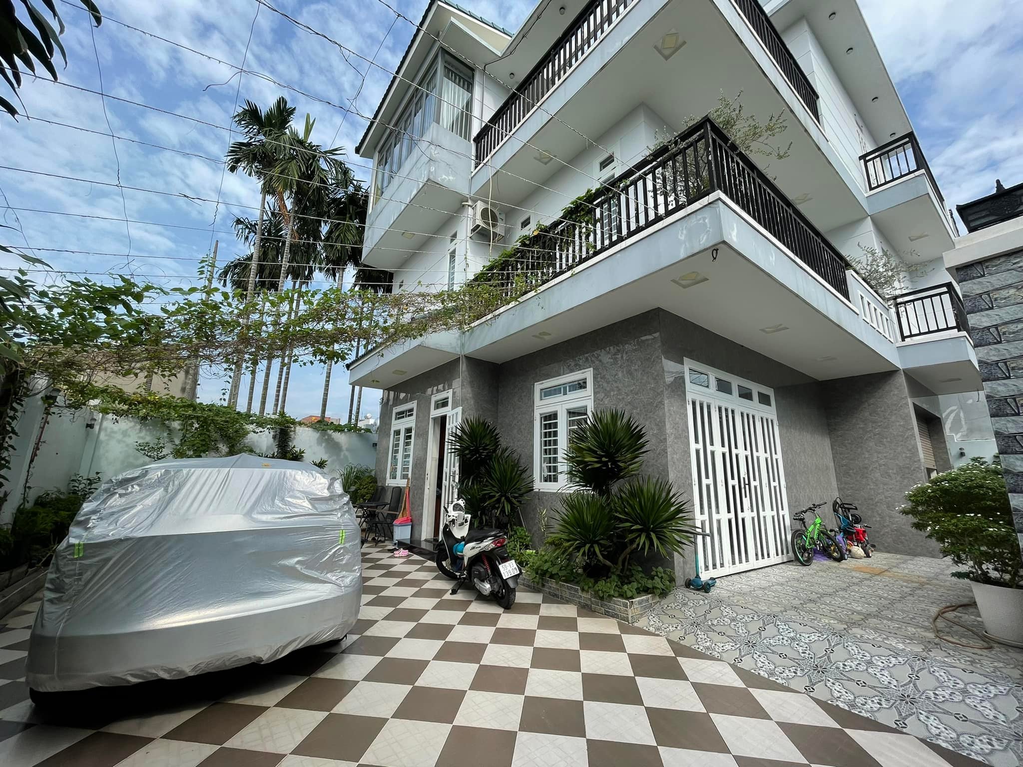 BIỆT THỰ 3T ,GIÁ NGỘP, NGANG 17.5M, DÀI 12M, NHỈNH 10TYHẺM 7M,THẠNH LỌC 29, QUẬN 12