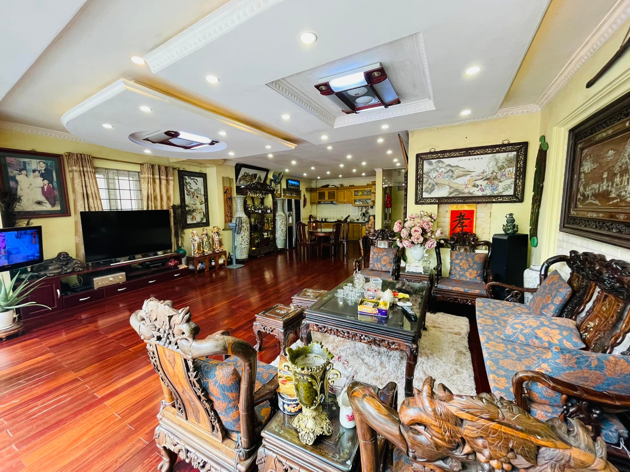 380 Tỷ Bán Nhà Mặt Phố Trần Hưng Đạo–Giữa phố - 450M2 -Mặt tiền 10M -GIÁ CHÀO 1 SỔ