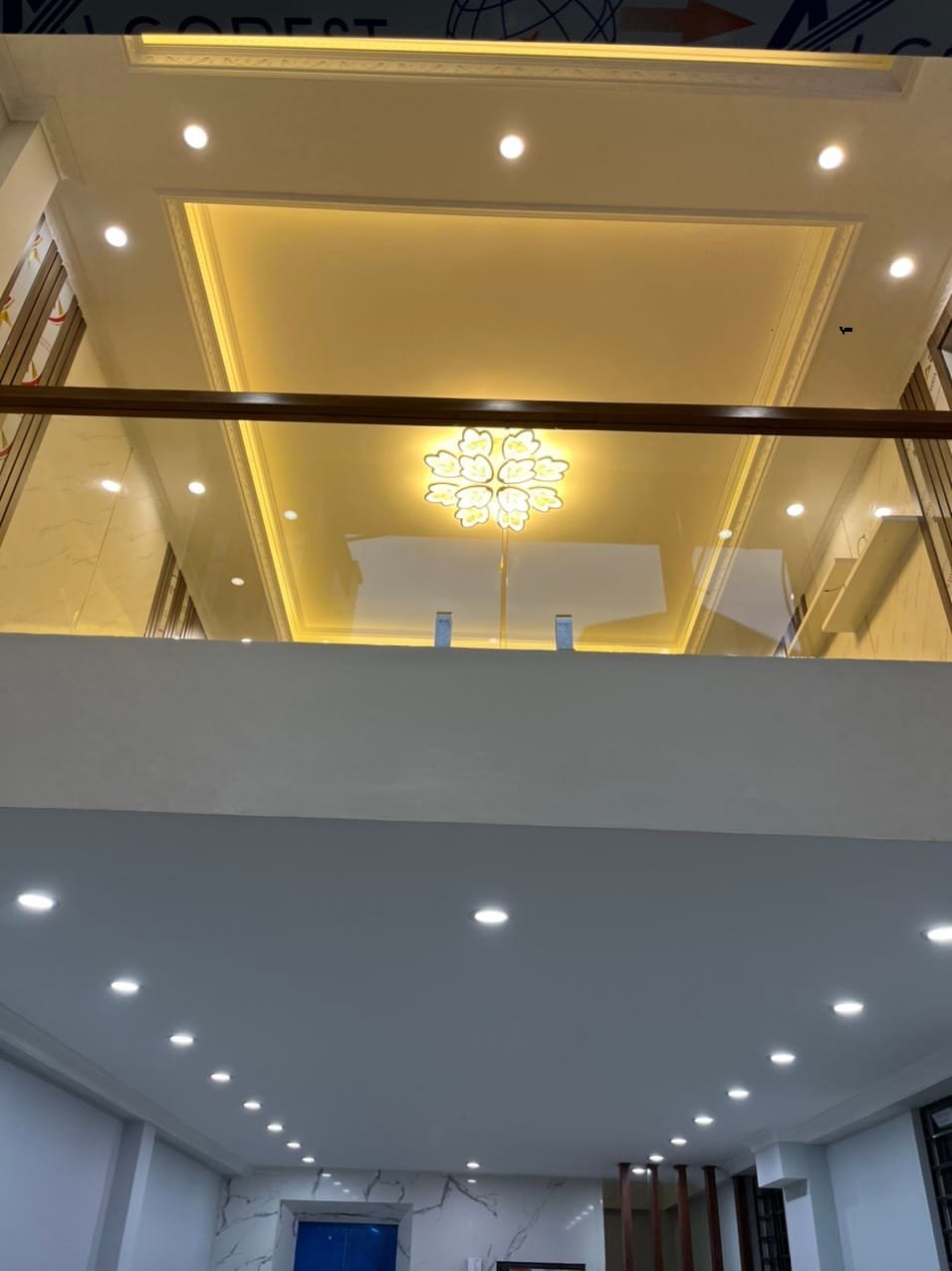 Cực đẹp nhà Ngọc Lâm, 66m2, 5 Tầng thang máy, gara ô tô, gần phố, ở sướng 11.8 tỷ có thương lượng