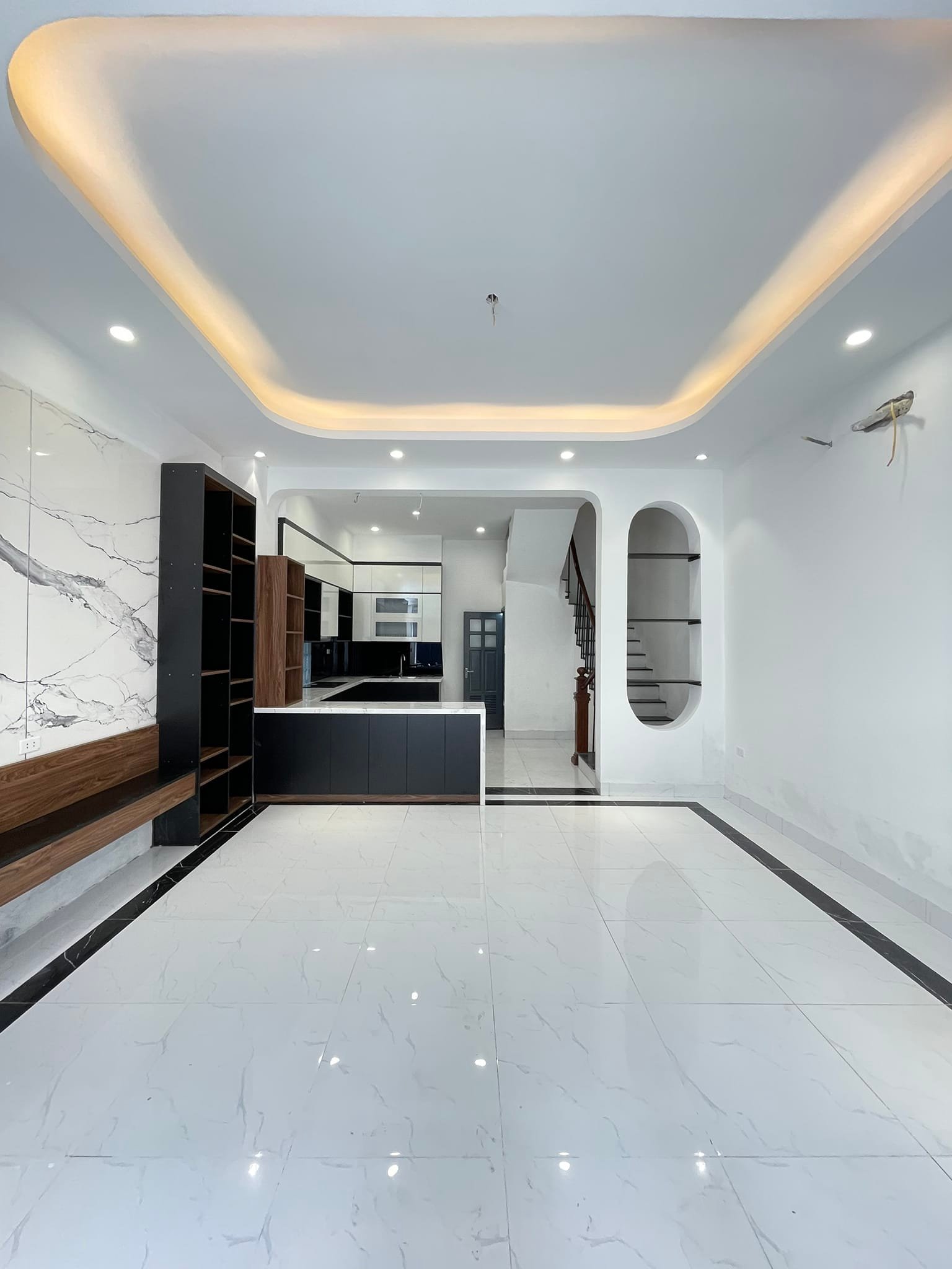 BÁN NHÀ ĐÀO TẤN-7 TỶ-50M2 5T MT 4.3M-Ô TÔ ĐỖ CỬA,10M Ô TÔ TRÁNH,2 THOÁNG,NHÀ MỚI ĐÓN TẾT