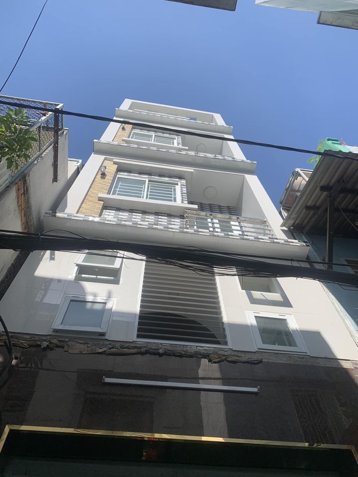 CHDV HXH FULL 17 PHÒNG - THÀNH THÁI QUẬN 10 DOANH THU GẦN 90TR THÁNG - NHỈNH 15 TỶ