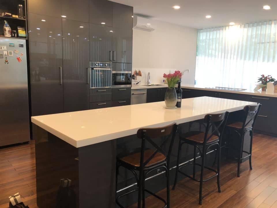 SOCK. Biệt Thự Sân Vườn Hồ Tây 200M2, Lô Góc 3 Thoáng, Oto Đỗ, Giá chỉ 17Tỷ.