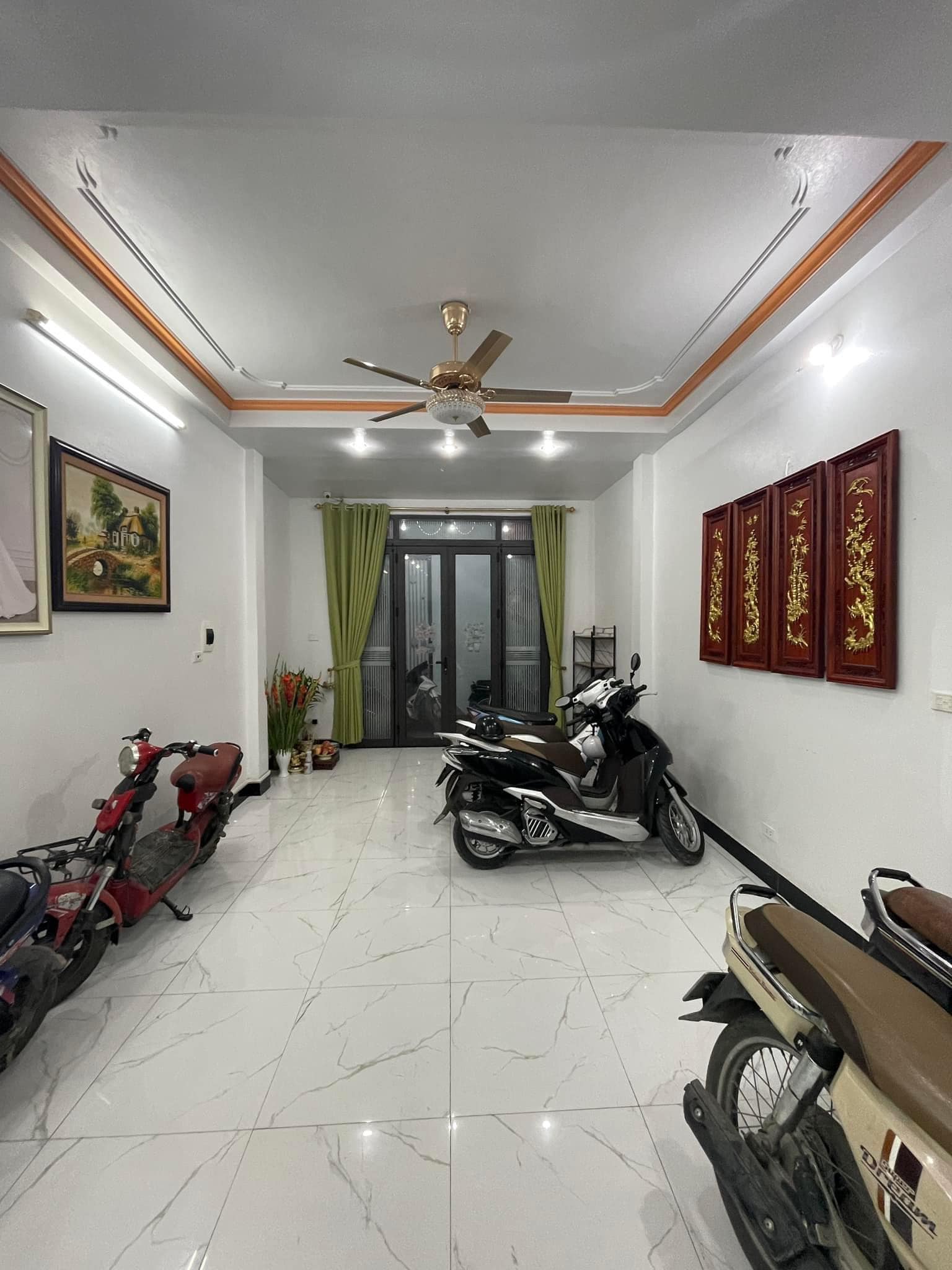 Cần bán nhà phố Vũ Lăng, Tứ Hiệp 39m 5 tầng, ô tô đỗ cửa giá chỉ hơn 3 tỷ