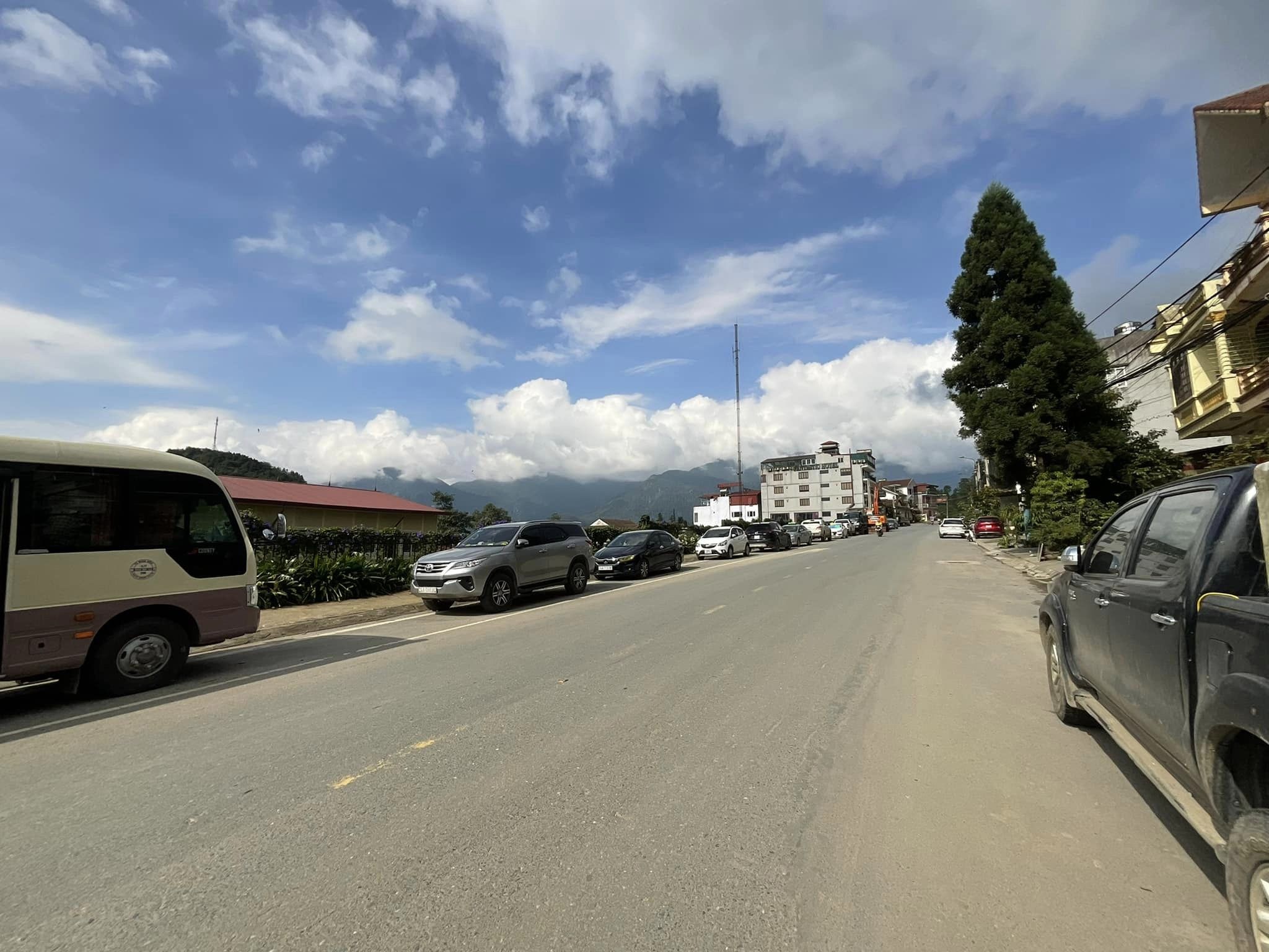 BÁ.N nhà cũ 2 tầng đường điện biên phủ trung tâm SAPA