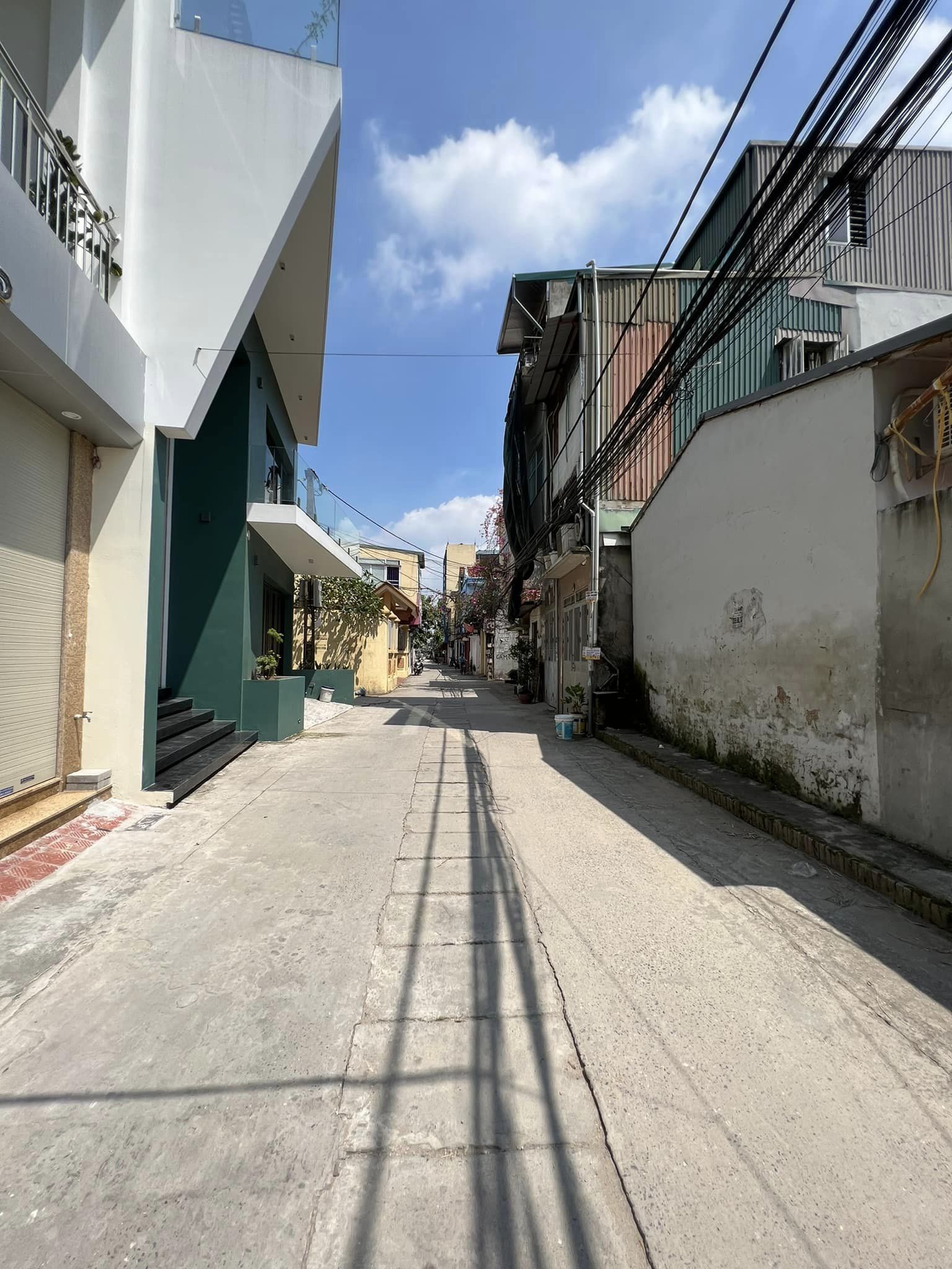 Bán Nhà Văn Điển 35m oto tránh, lô góc, kinh doanh đỉnh giá chỉ hơn 3 tỷ