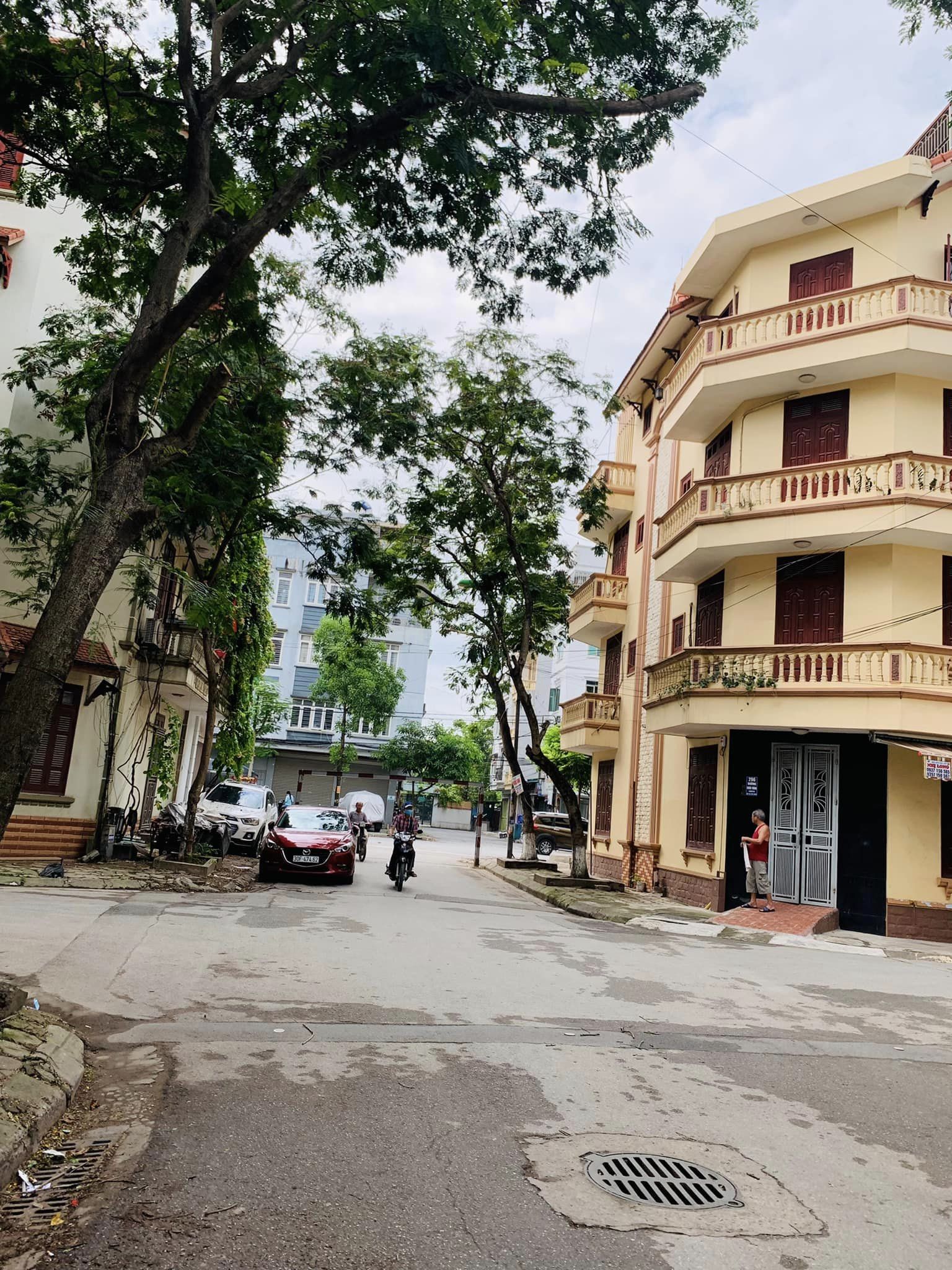 Bán nhà LK Văn Quán lô góc 100m2 4 tầng an sinh kinh doanh