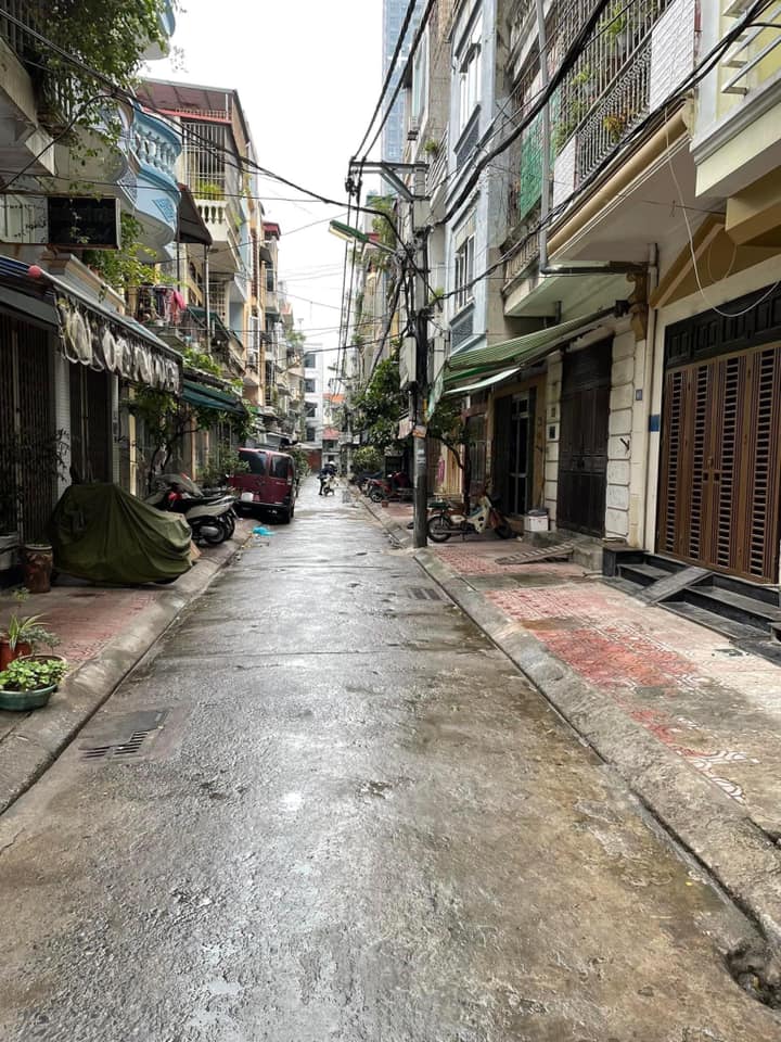 Huỳnh Thúc Kháng- Hà Đông 35m2 - 7 Tầng- Giá Nhỉnh 6 Tỷ- Kinh Doanh- Ô Tô- Vỉa hè.