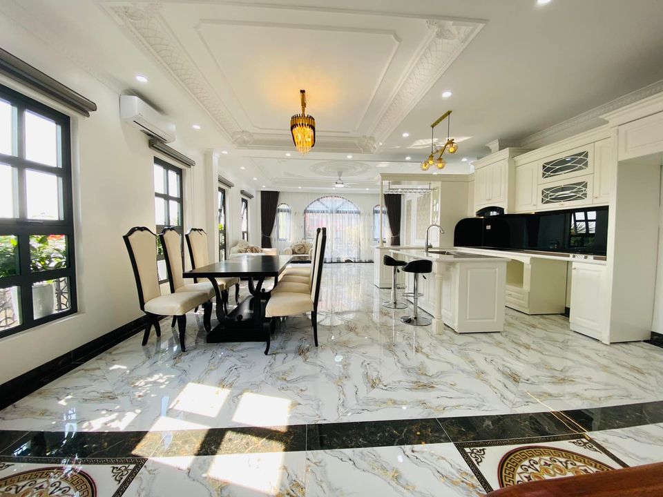 BÁN NHÀ CỔ LINH - PHÂN LÔ VIP - FULL NỘI THẤT - GARA Ô TÔ-7 TẦNG -THANG MÁY-NHỈNH 12 TỶ