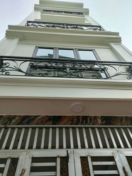 Bán nhà phân lô bộ công an nguyễn phúc lai, Đống Đa,DT 60m2*5 tầng, giá chào 15,5 tỷ. LH Thanh0977 686 830