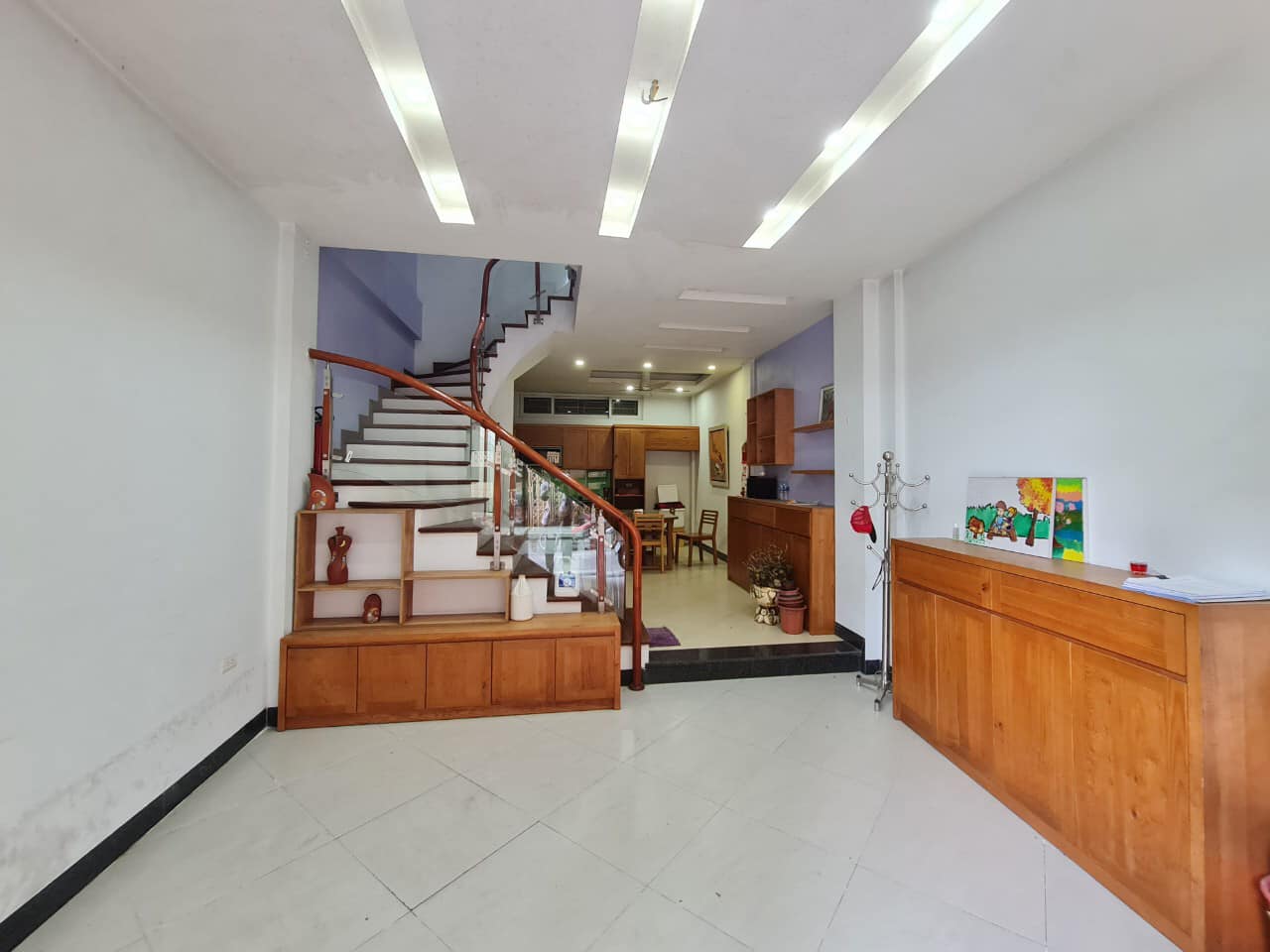 Bán nhà phố Đội Cấn DT 50m 4 tầng MT 4,5m giá 9.98 tỷ .