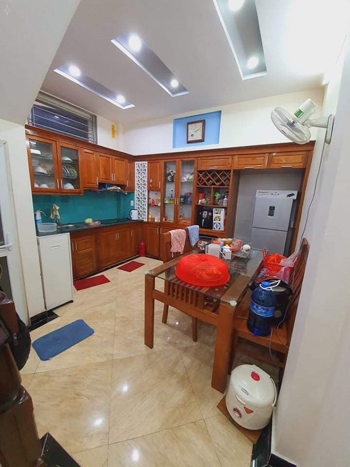 TÌM MỎI NGƯỜI KHÔNG THẤY NHÀ MỚI 5 TẦNG TẠI CẦU GIẤY MÀ HƠN 4 TỶ