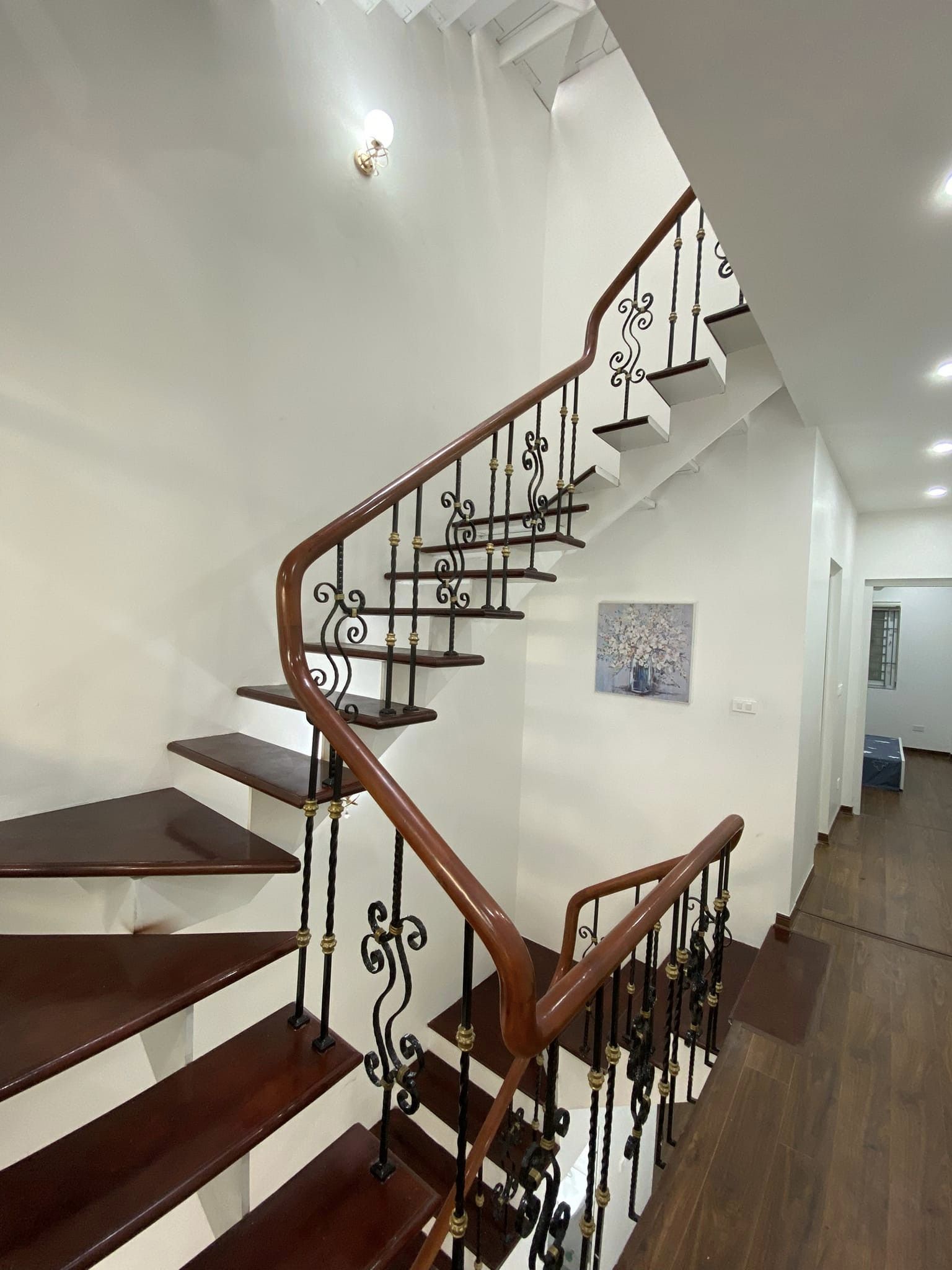 Bán nhà Đống Đa, phân lô Trần Quang Diệu, nhà đẹp ở ngay, 2 mặt ngõ thông, ô tô qua nhà