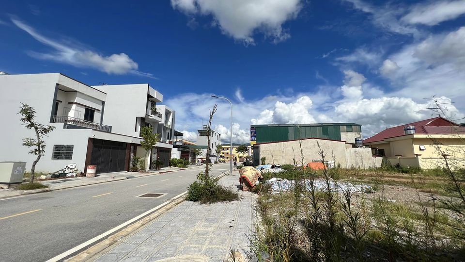 E cần bán 2 lô đất TĐC khe chít 2, phường Noong Bua, TP Điện Biên Phủ