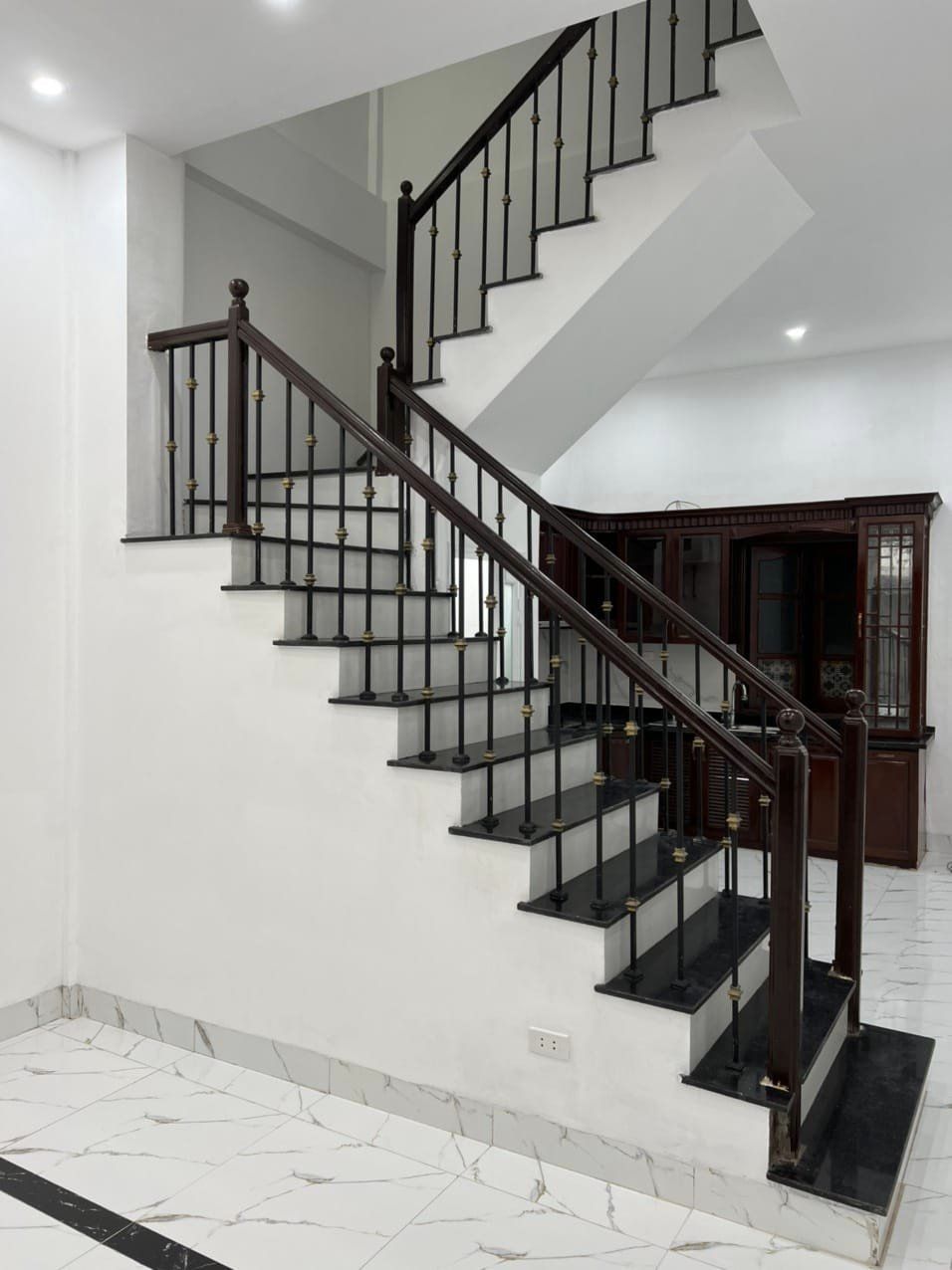 Nhà Siêu Hiếm Hoàng Mai 45m2 - 4 Tầng - Mặt Tiền 4m - Giá Nhỉnh 4 Tỷ.